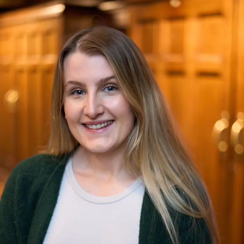 Headshot of Erin Cassidy.