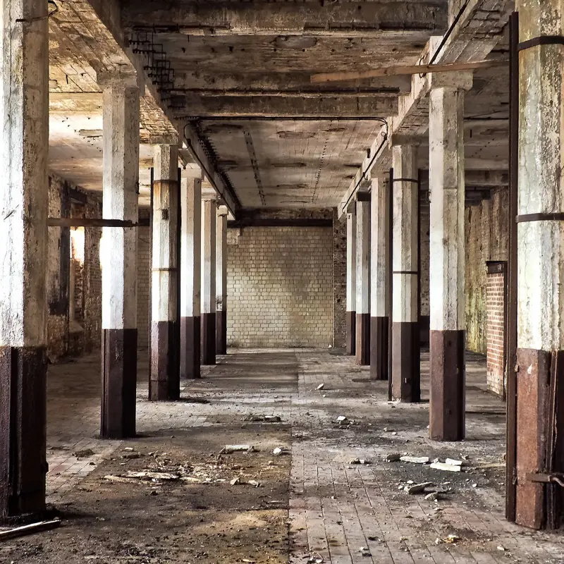Unoccupied commercial lease building in need of upgrade